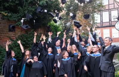 Absolvent*innen des MBA Sustainability Management beim Hutwurf, 2019