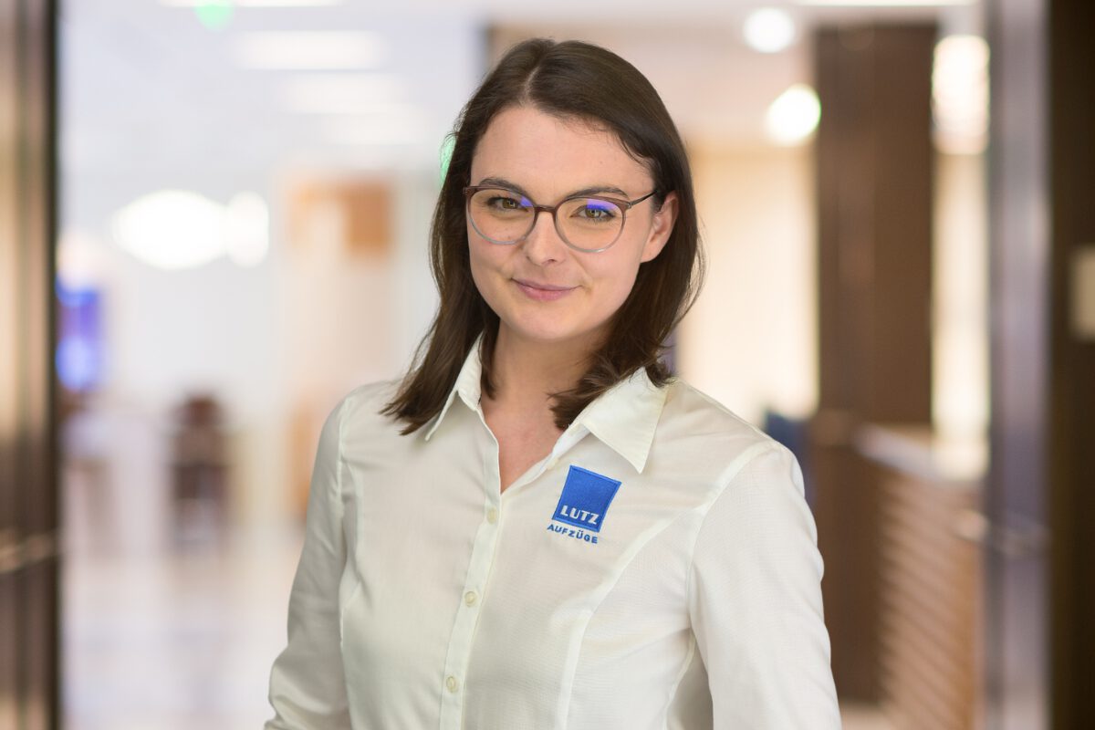 Lisa Bauer, Nachhaltigkeitsmanagerin bei Lutz Aufzüge und Workshoppartnerin des MBA Sustainability Management